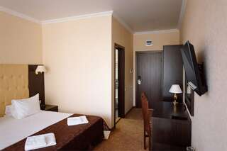 Гостиница Оскар Геленджик Стандарт c балконом-6