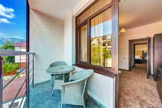 Гостиница Оскар Геленджик Люкс с балконом-7